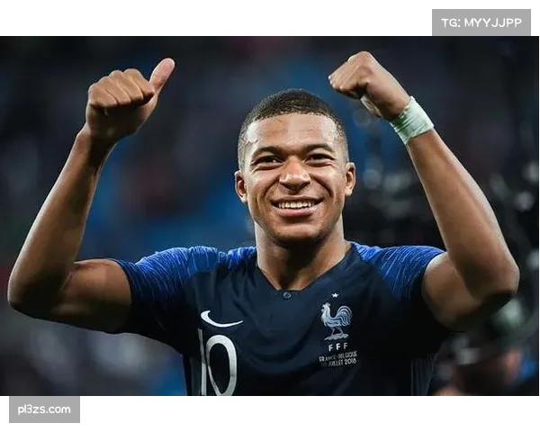 法国队姆巴佩带队攻击线恐怖，但战术依赖个人问题待解